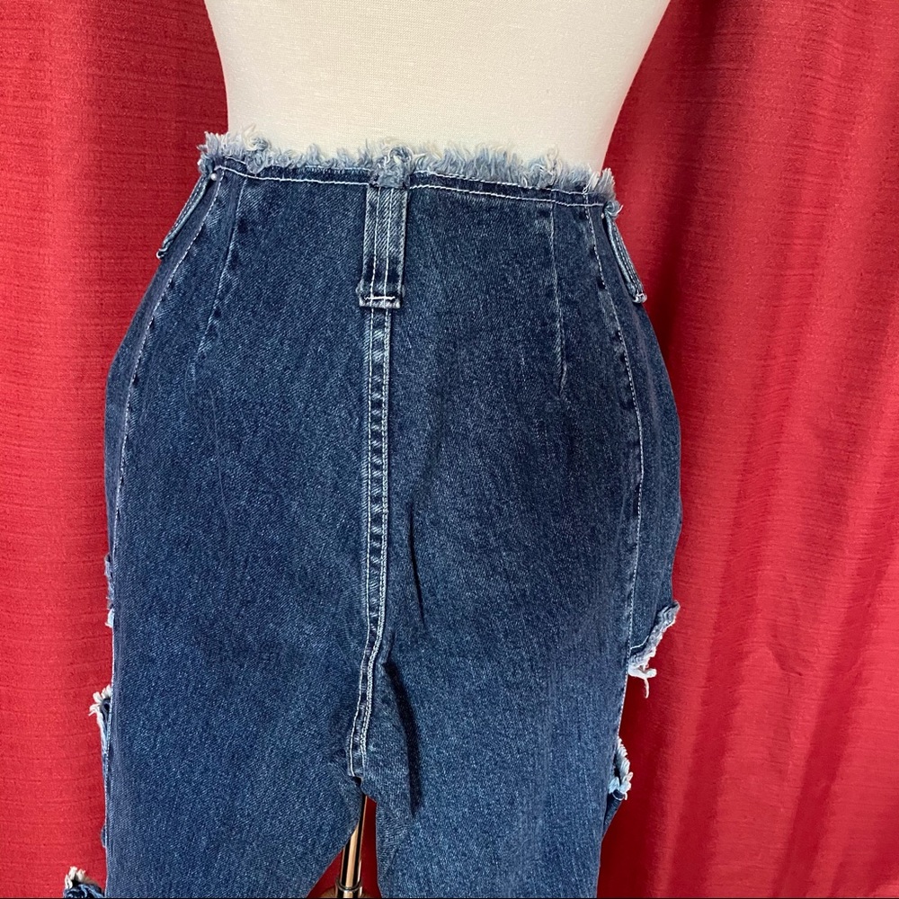 ❌❌SOLD DO NOT BUY Shredded Vintage Punk Jeans❌❌ - Picture 4 of 8